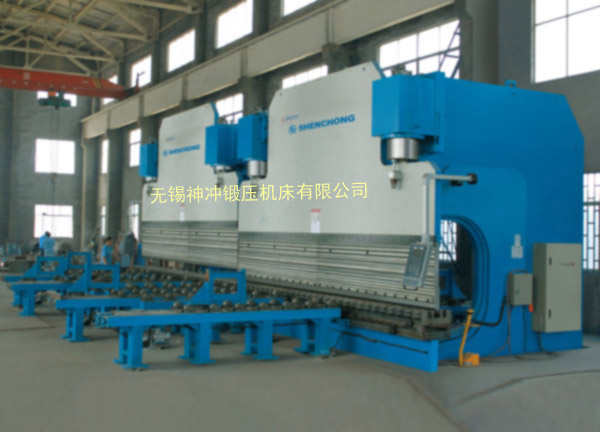 2-WE67K-1000T6500雙機聯(lián)動數控折彎機.jpg